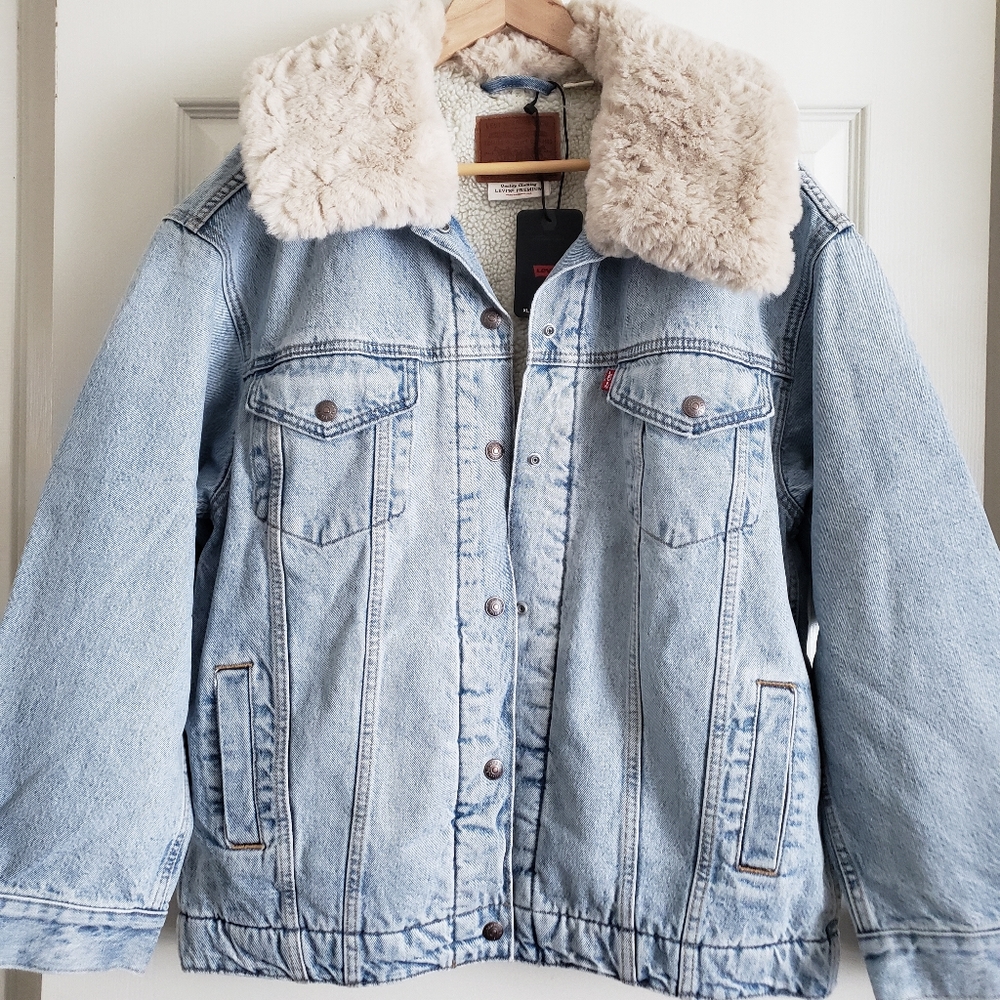 NWT Levi's Premium XL Trucker Jacket With Removable Faux Fur Collar Women's M